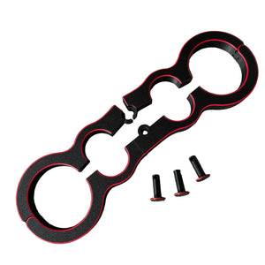 Een schandpaal voor BDSM in het zwart met rode accenten