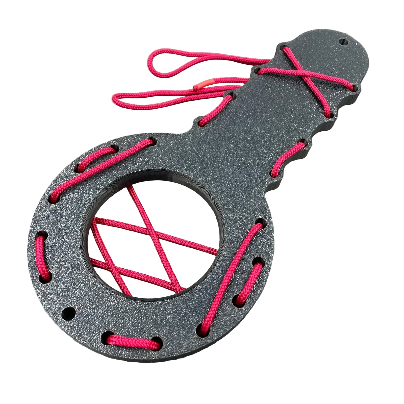 Een BDSM CBT plankje met rood touw